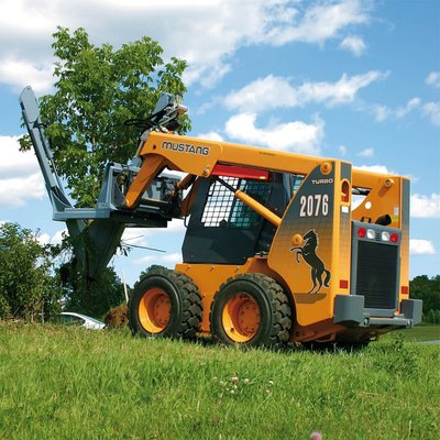 Chargeuse compacte sur pneus Mustang SL2076