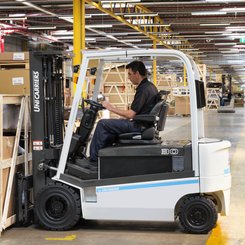 Chariot élévateur électrique UniCarriers QX2-30 - 2