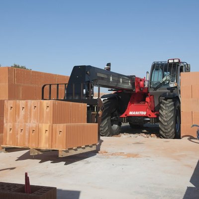 Chariot télescopique Manitou MT835 EASY