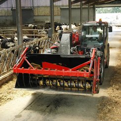 Godet désileur-distributeur Manitou CGD2500/2500 - 3