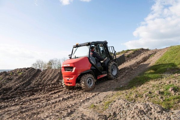 Chariot élévateur tout terrain Manitou MC25-4 S5