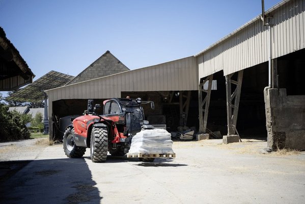 Chariot télescopique agricole Manitou MLT841-145 PS+