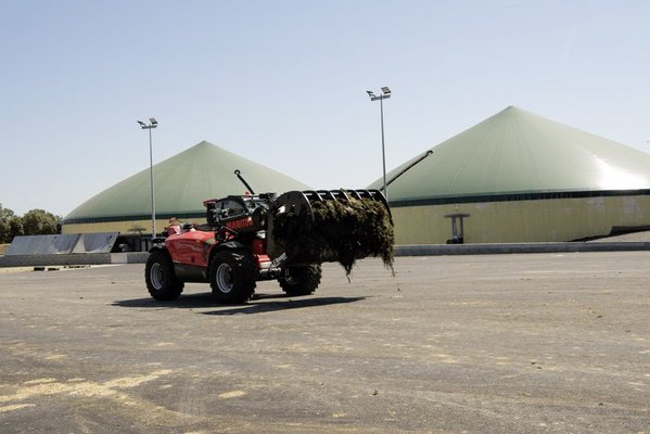 Chariot télescopique agricole Manitou MLT850-145 V+