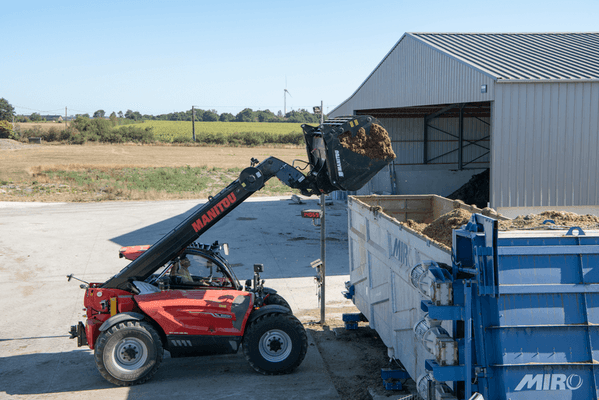 Chariot télescopique agricole Manitou MLT841-145 PS+