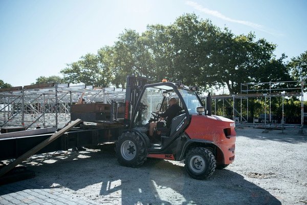Chariot élévateur tout terrain Manitou MC25-4 S5