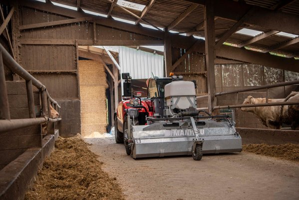 Balayeuse Manitou SCC2600 HWA+