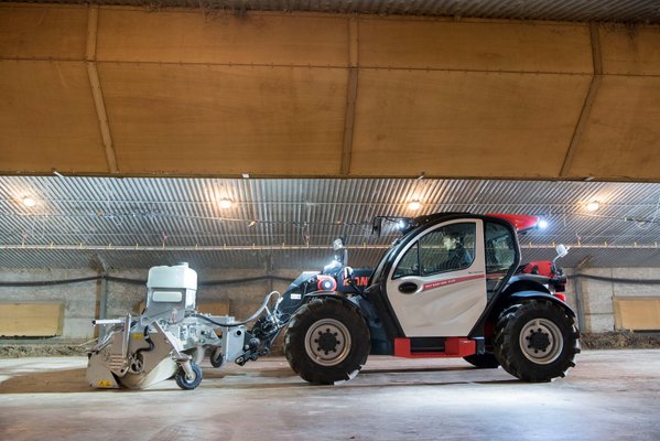 Balayeuse Manitou SCC2600 HWA+