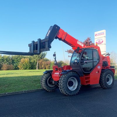 Chariot télescopique gros tonnage Manitou MHT10120