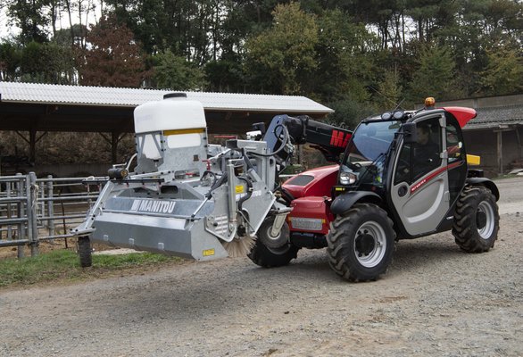 Balayeuse Manitou SCC2600 HWA+