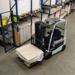Chariot élévateur électrique UniCarriers QX2-20 - 1