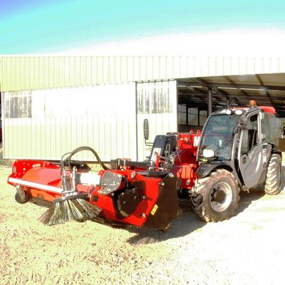 Balayeuse ramasseuse Manitou BRB2200