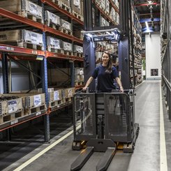 Préparateur de commandes UniCarriers EPM100 - 7