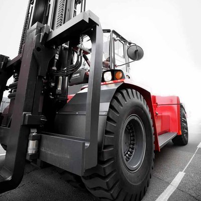 Chariot élévateur diesel Kalmar DCG330LB