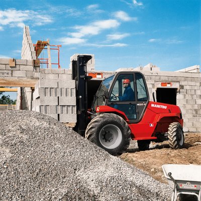 Chariot élévateur tout terrain Manitou M26-4